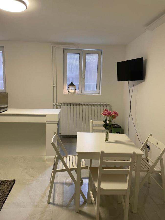 Alexandar13 Apartment Белград Екстериор снимка